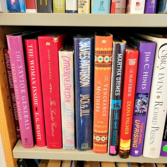 BOOKS Mystery Box 30 Pack for 150$ Rare, New & Vintage  (Read Descriptio… - Picture 15 of 16